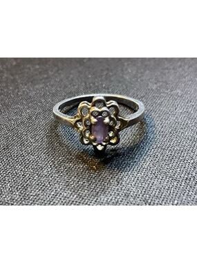925 Silver Size 6.75 Amethyst On Flower Ring
